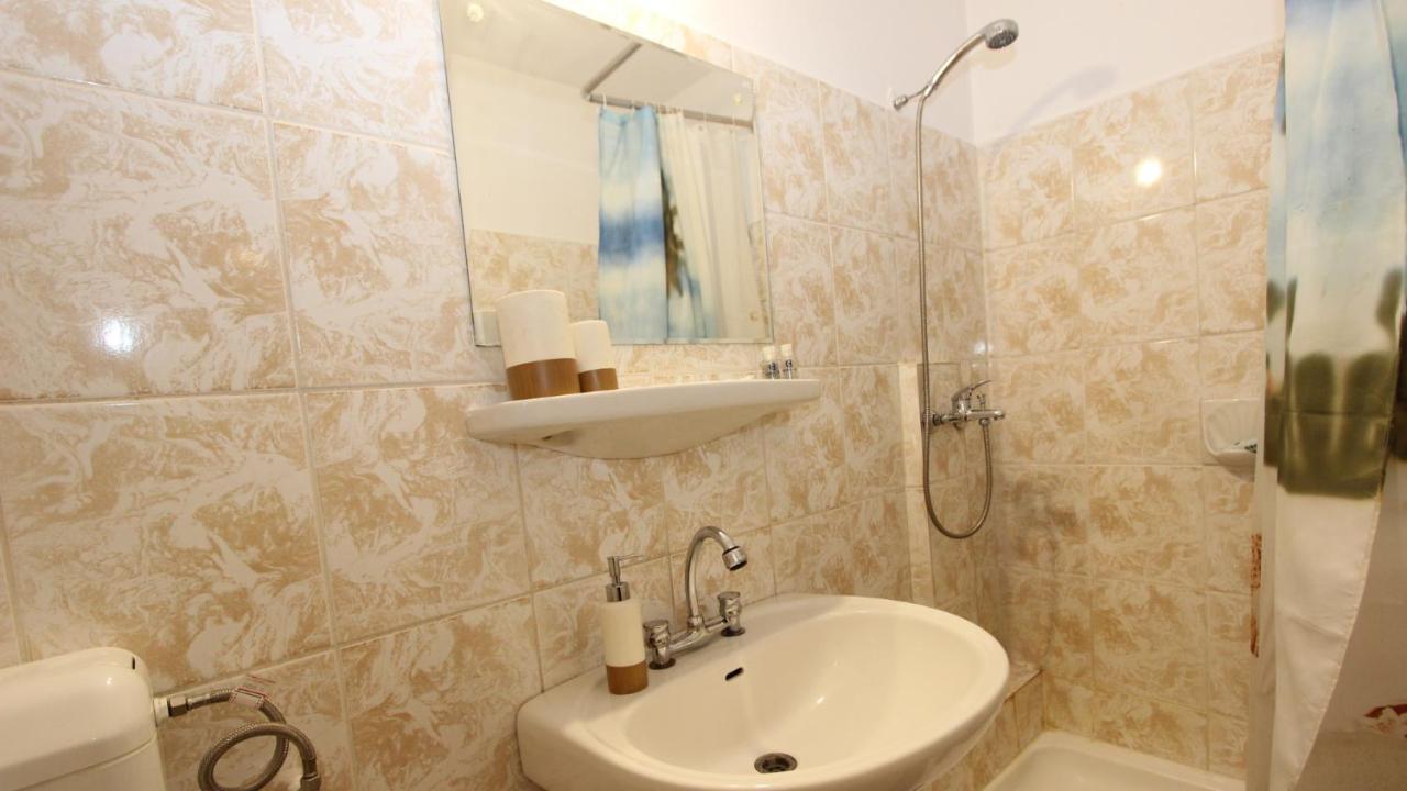 Holidays Host Splaiul Unirii Bukarest Kültér fotó